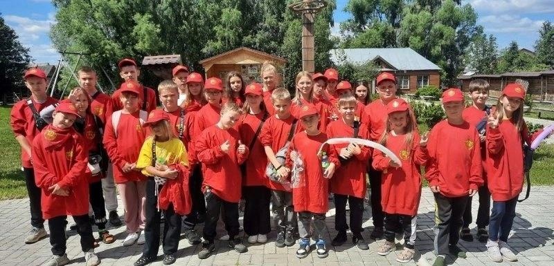 Бердянские дети с интересом изучают быт и культуру чувашского народа.