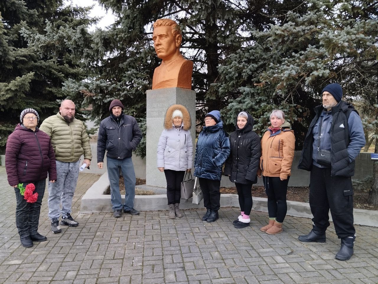 Почтение памяти Дню Героев Отечества в селе Андреевка.