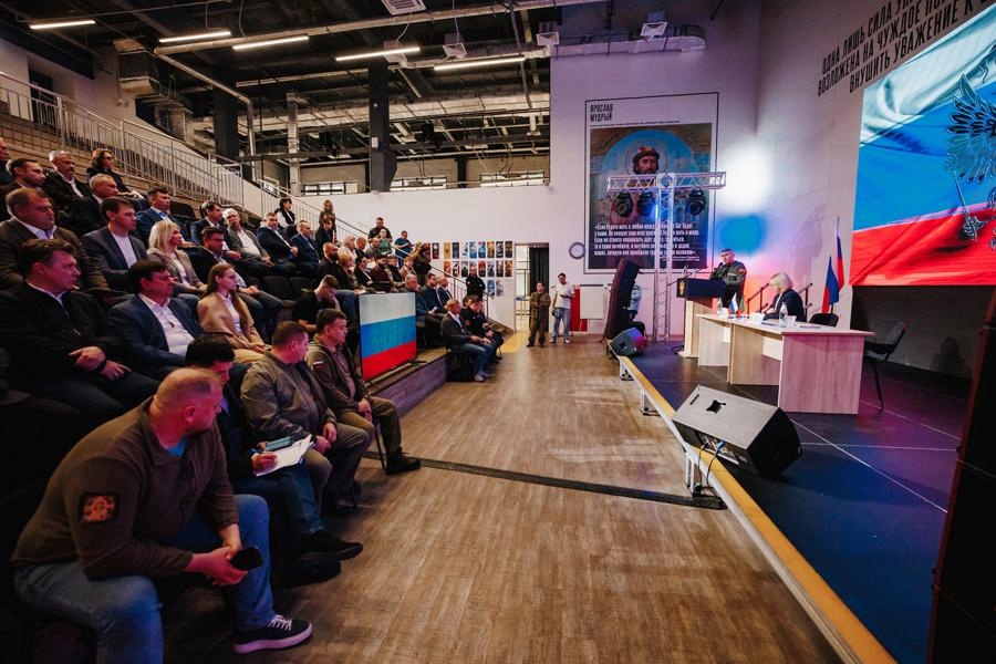 Вопросы развития Бердянского округа обсудили представители власти и бизнеса Чувашии и Запорожской области.