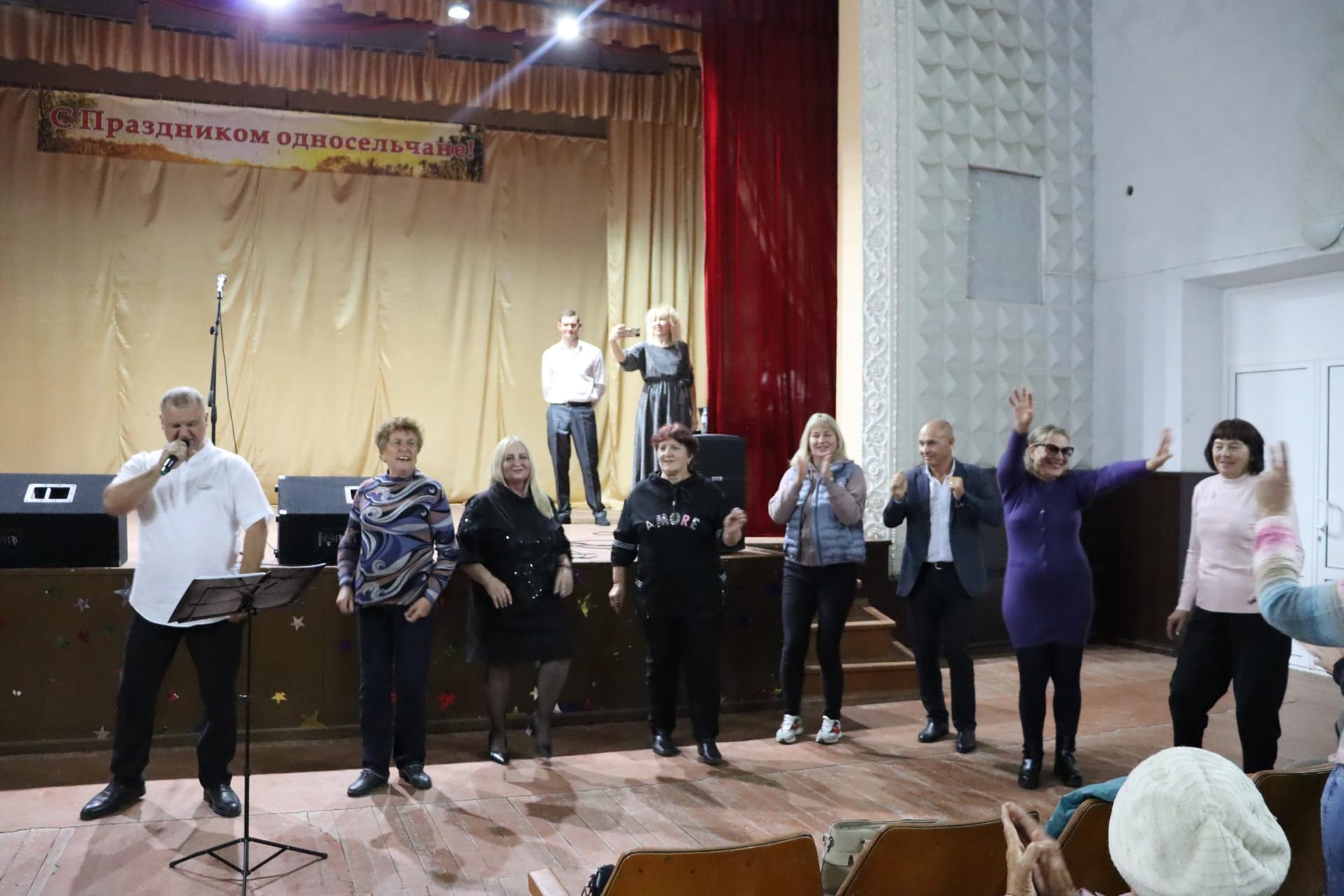 Праздничный концерт, посвященный Дню сельского работника в селе Долинское.