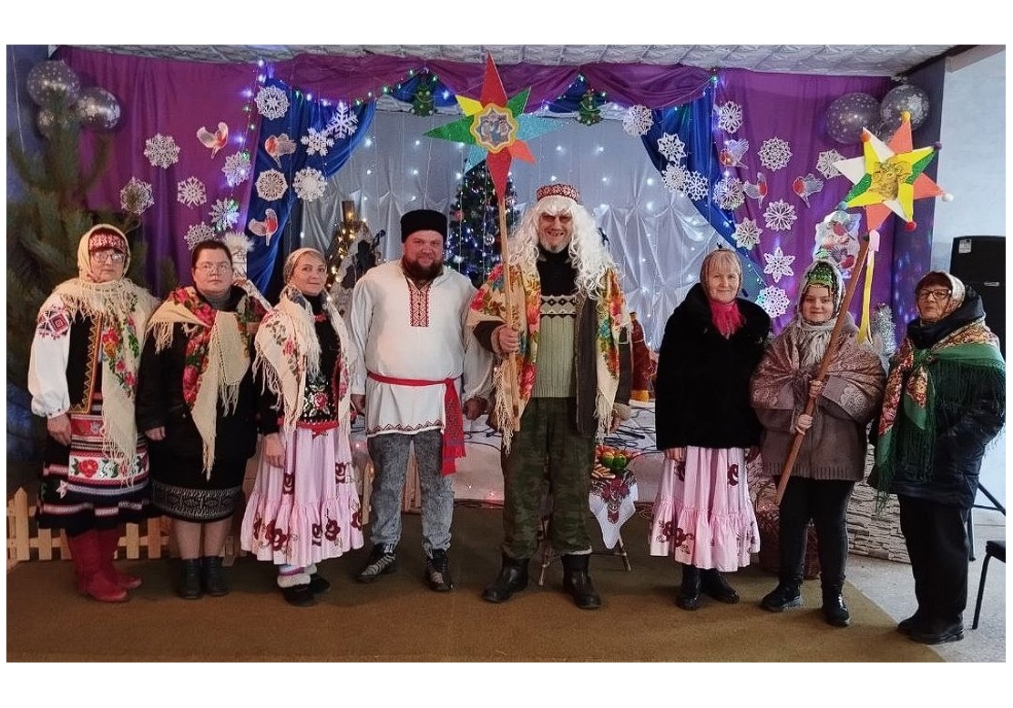 Щедрый вечер отметили в Андреевке щедривками и колядками.