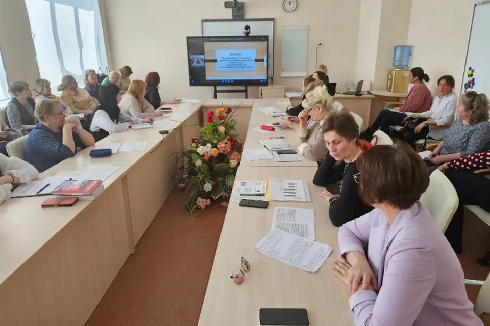 Учителя Бердянского муниципального округа и Чувашии обсудили подготовку к ЕГЭ.