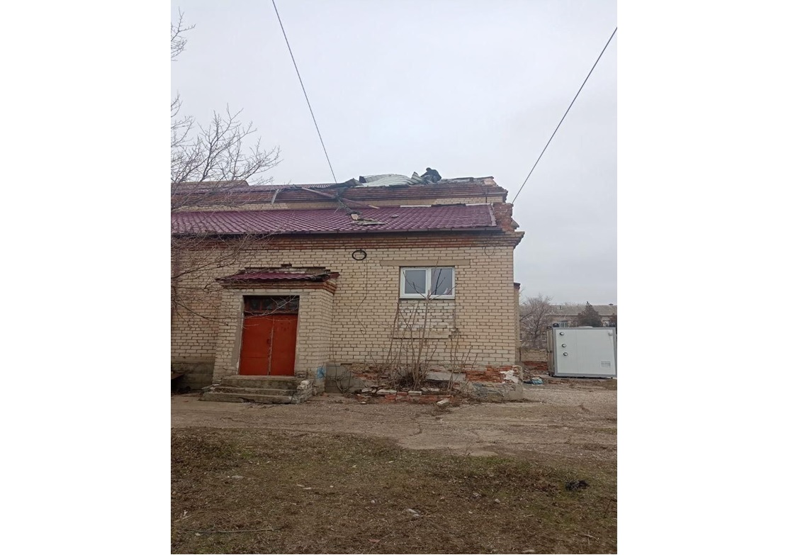Чувашские строители начали установку кровли на дом культуры в селе Николаевка.
