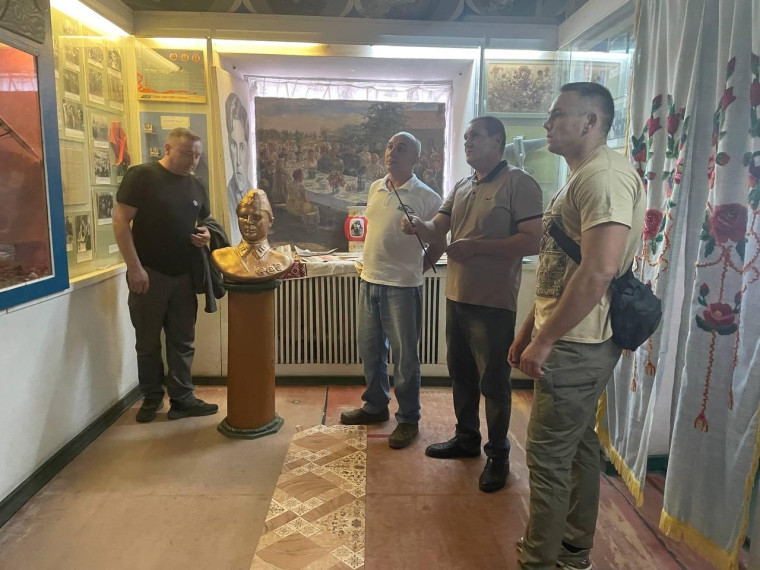 Делегация Чувашии посетила музей П.Д. Осипенко. Делегация Чувашии посетила музей П.Д. Осипенко.